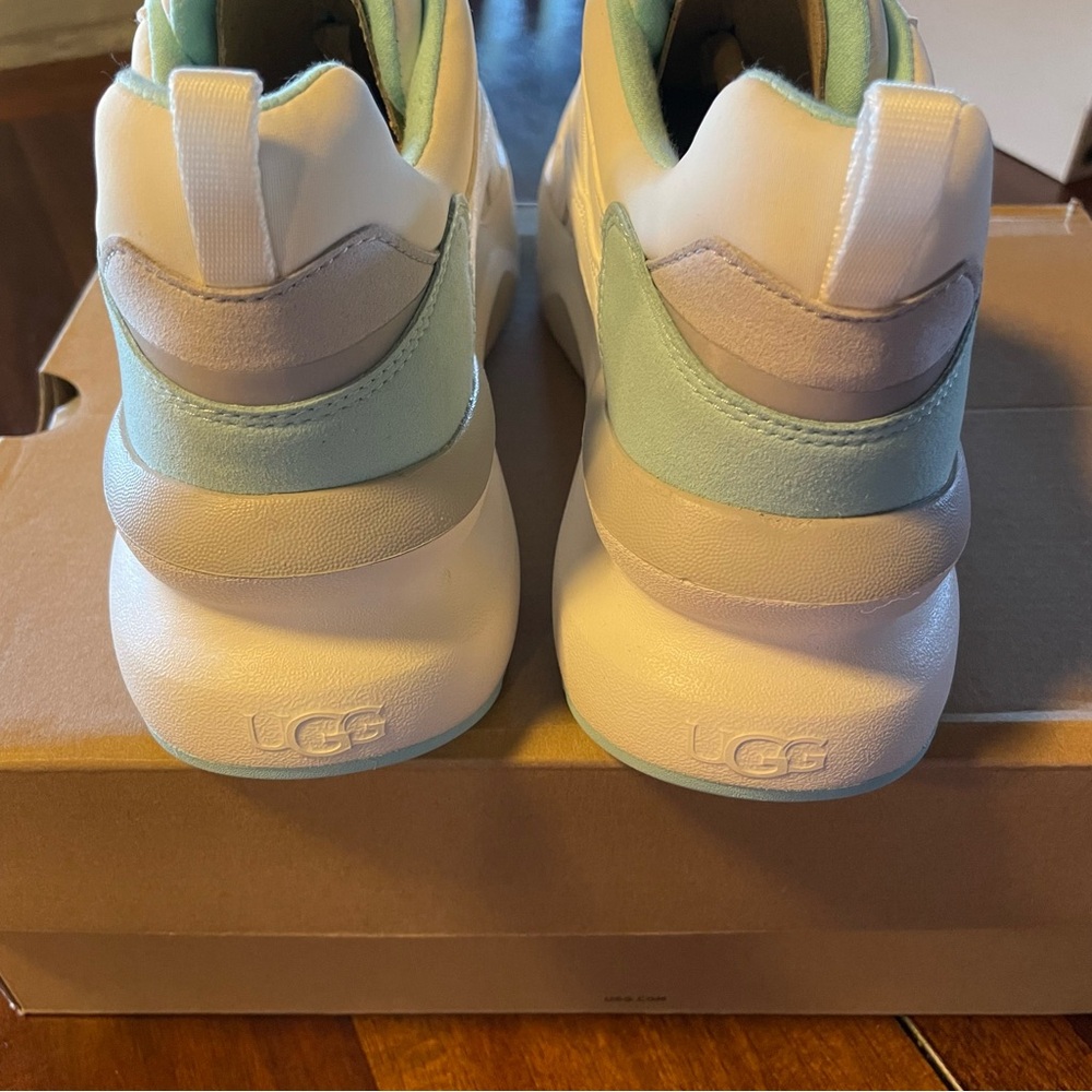 UGG! Womens Shoes! New in box! Ugg Sneakers! Tennis Shoes! - Picture 8 of 9